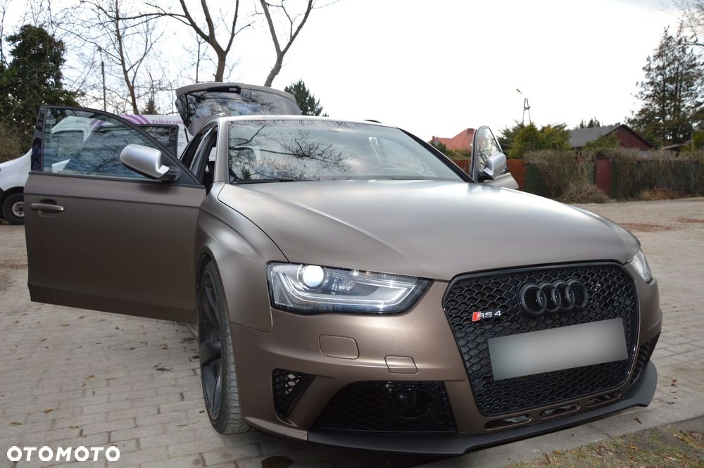 Audi RS4 Avant - 27