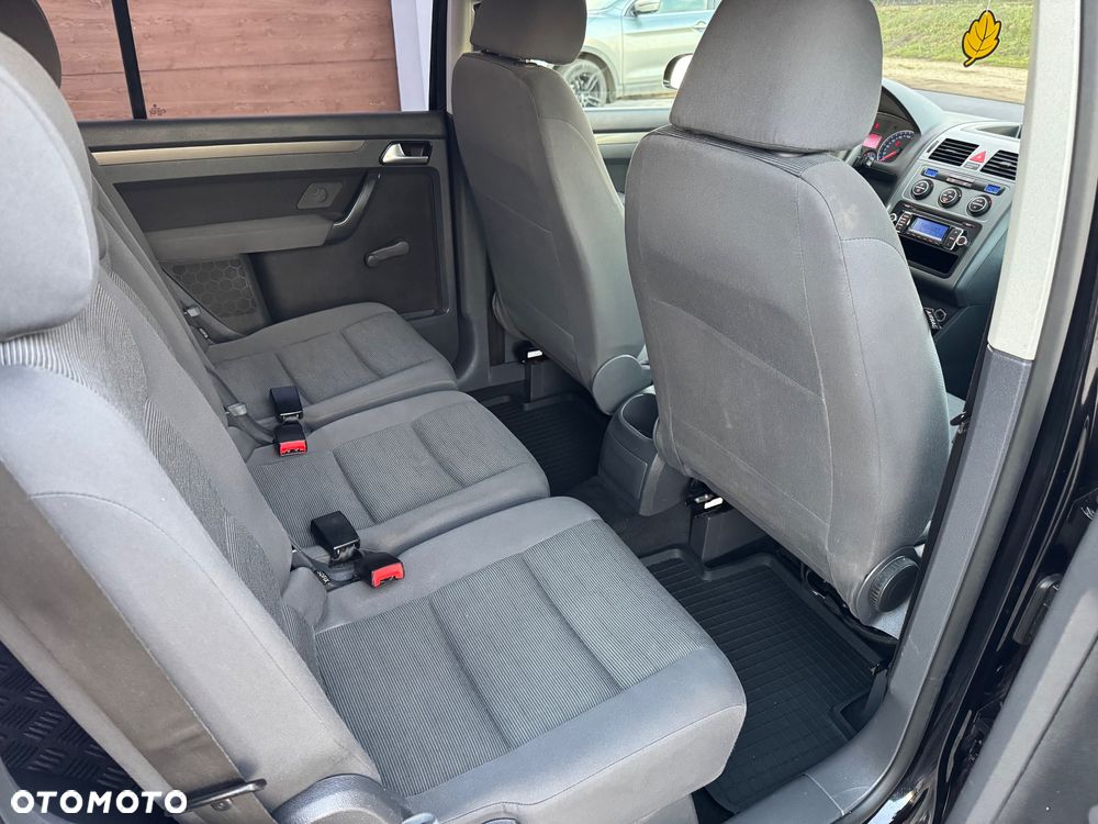 Volkswagen Touran 1.6 - 11