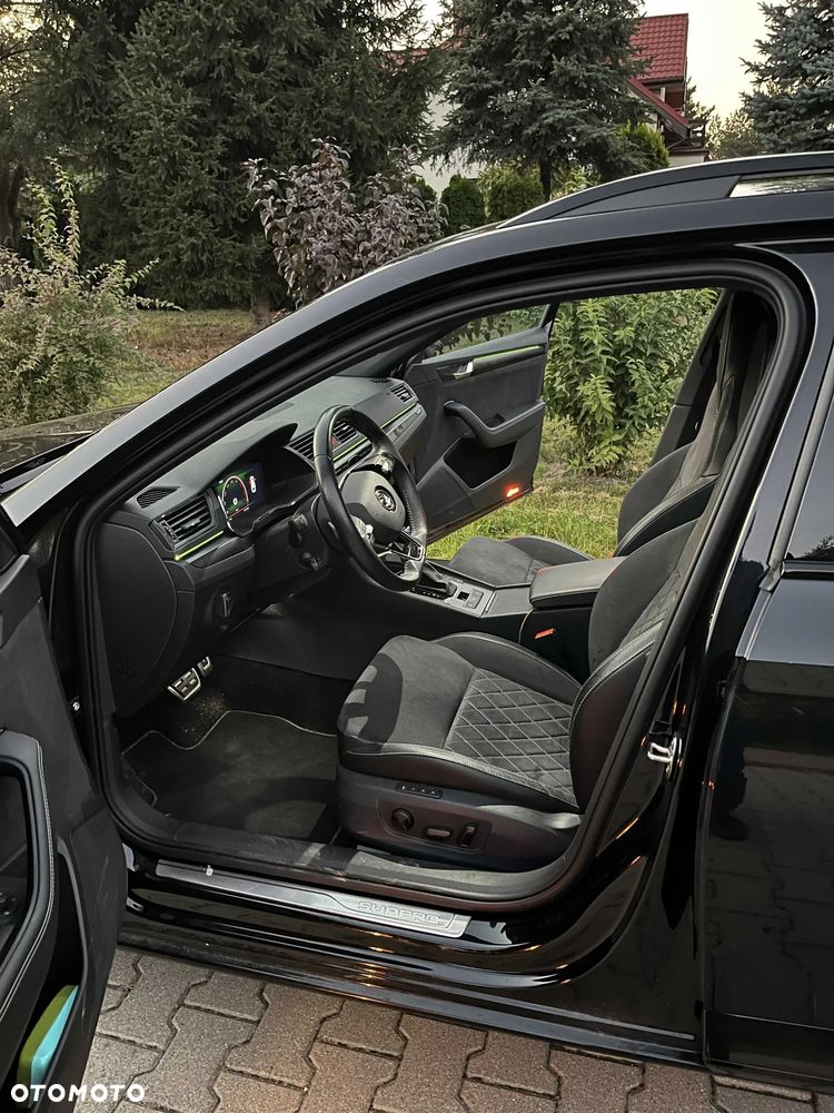 Skoda Superb 2.0 TDI SCR 4x4 Sportline DSG - 10