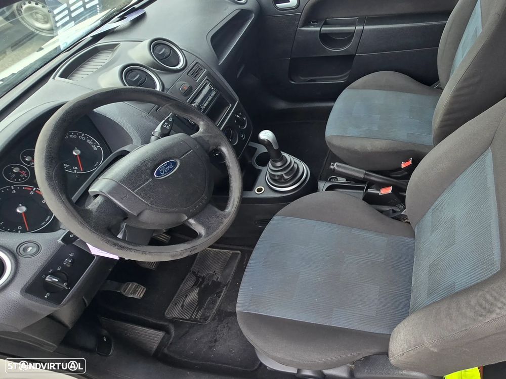 Ford FIESTA VAN - 9