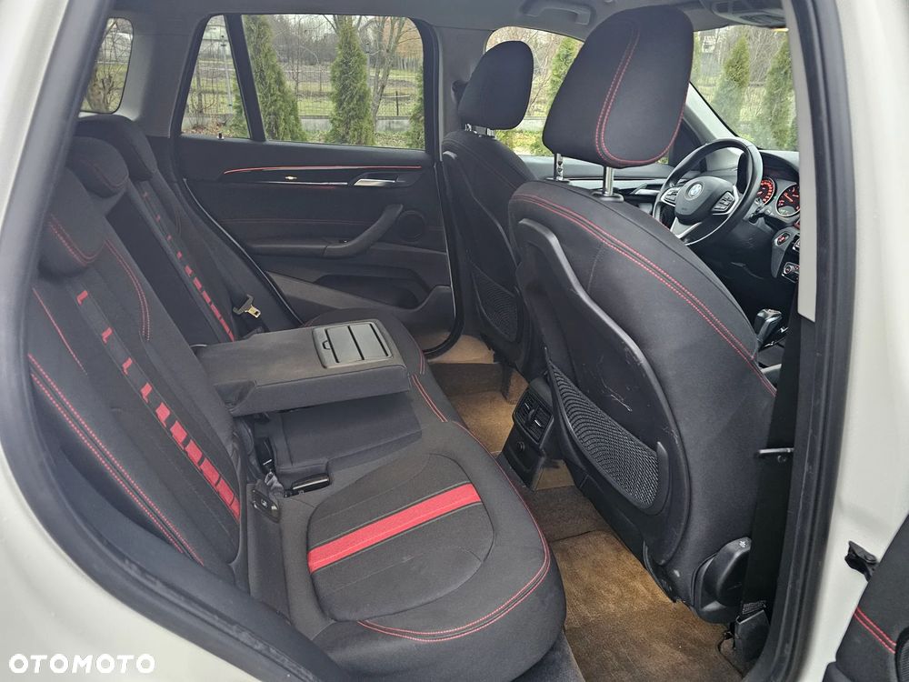 BMW X1 xDrive18d Sport Line - 12