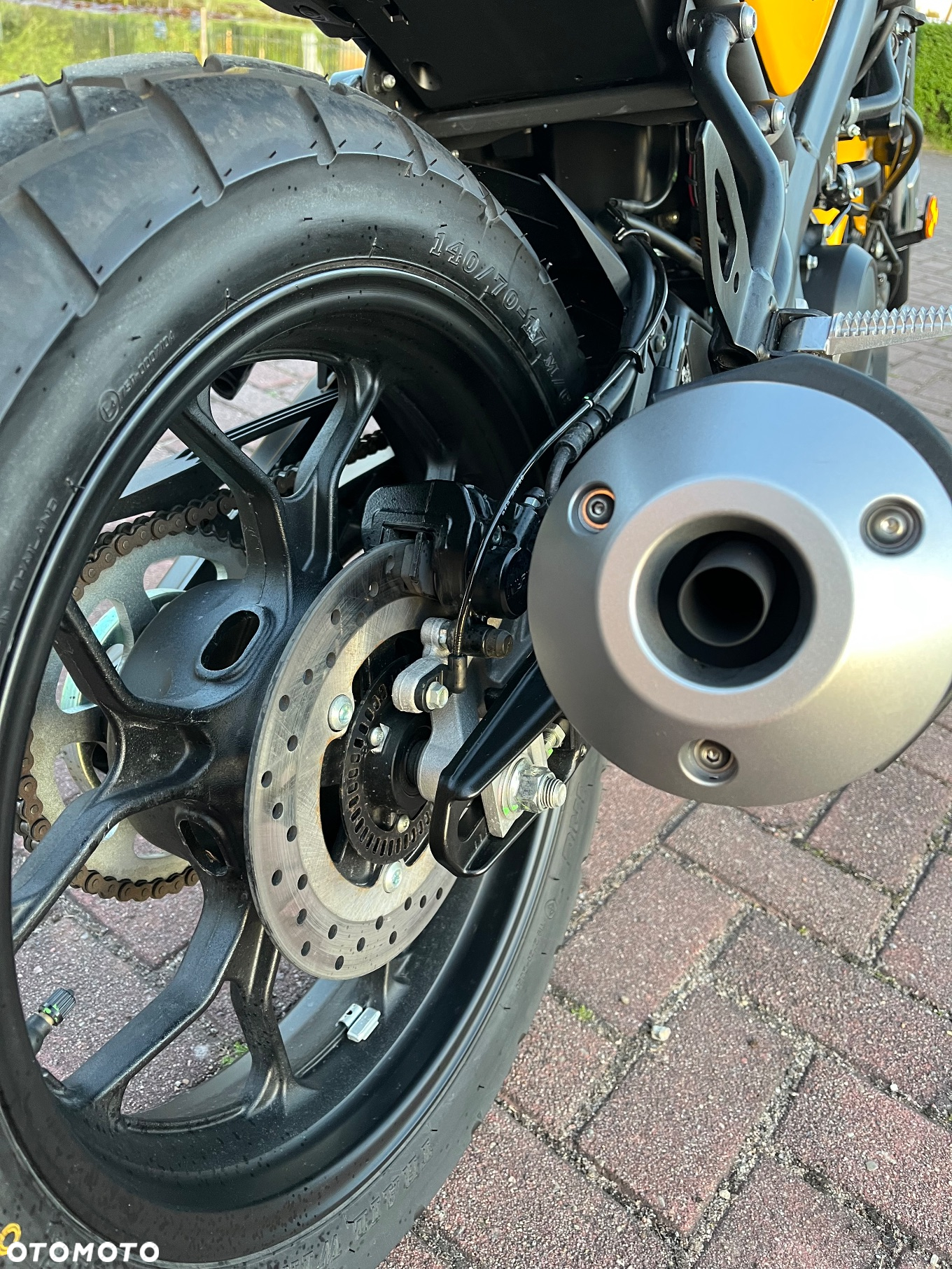 Yamaha XSR - 12