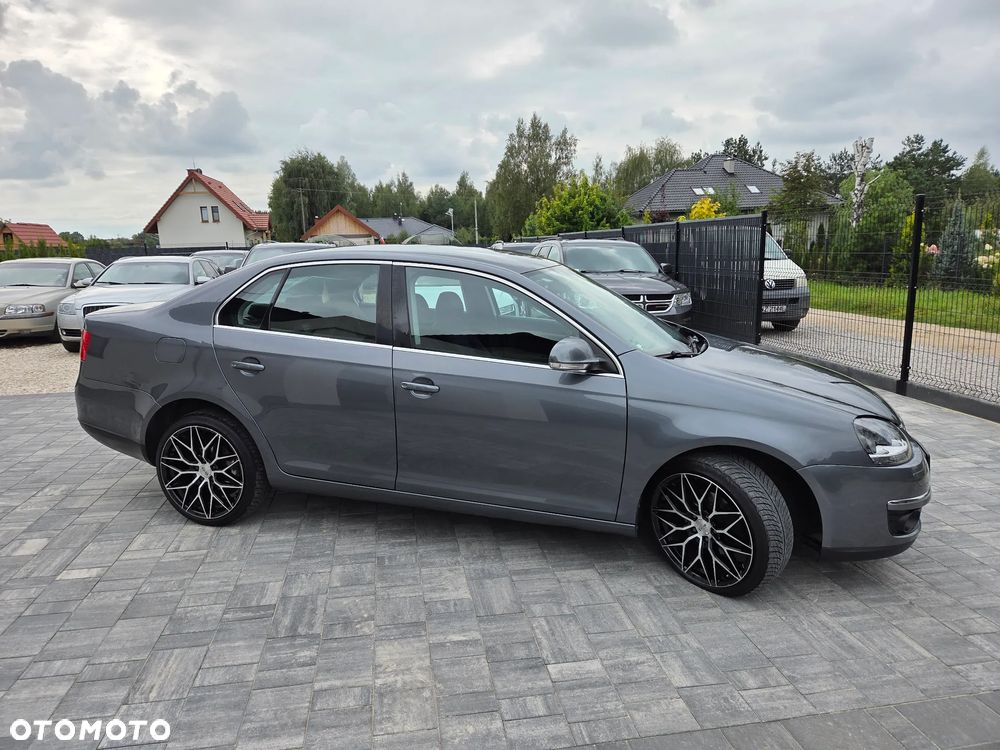 Volkswagen Jetta 2.0 FSI Comfortline - 5