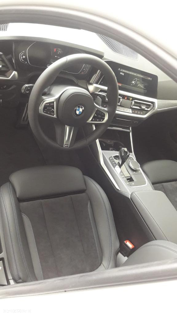 BMW Seria 3 318i M Sport - 5