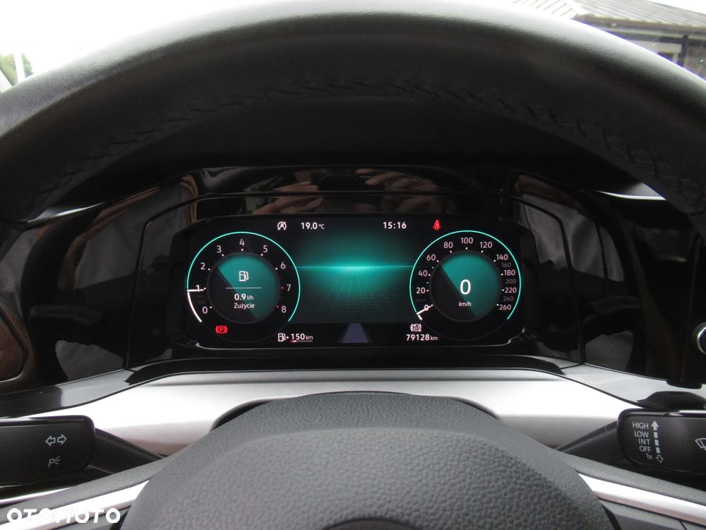 Volkswagen Golf VIII 1.5 TSI EVO Life - 23