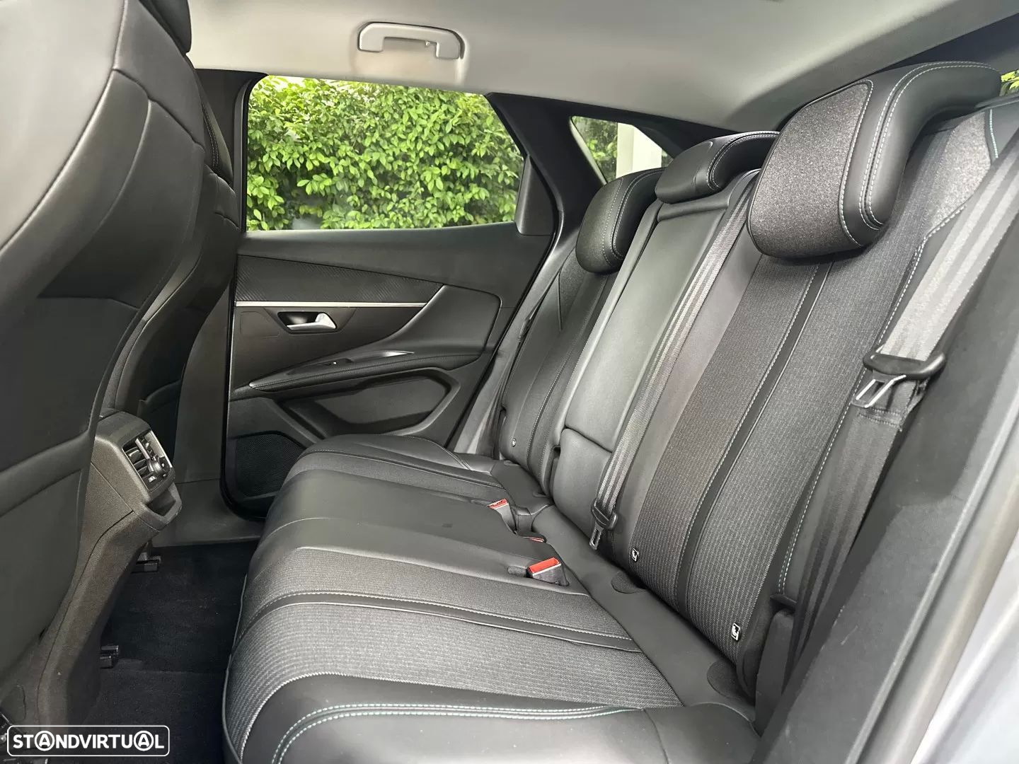 Peugeot 3008 1.2 PureTech Allure Pack EAT8 - 13