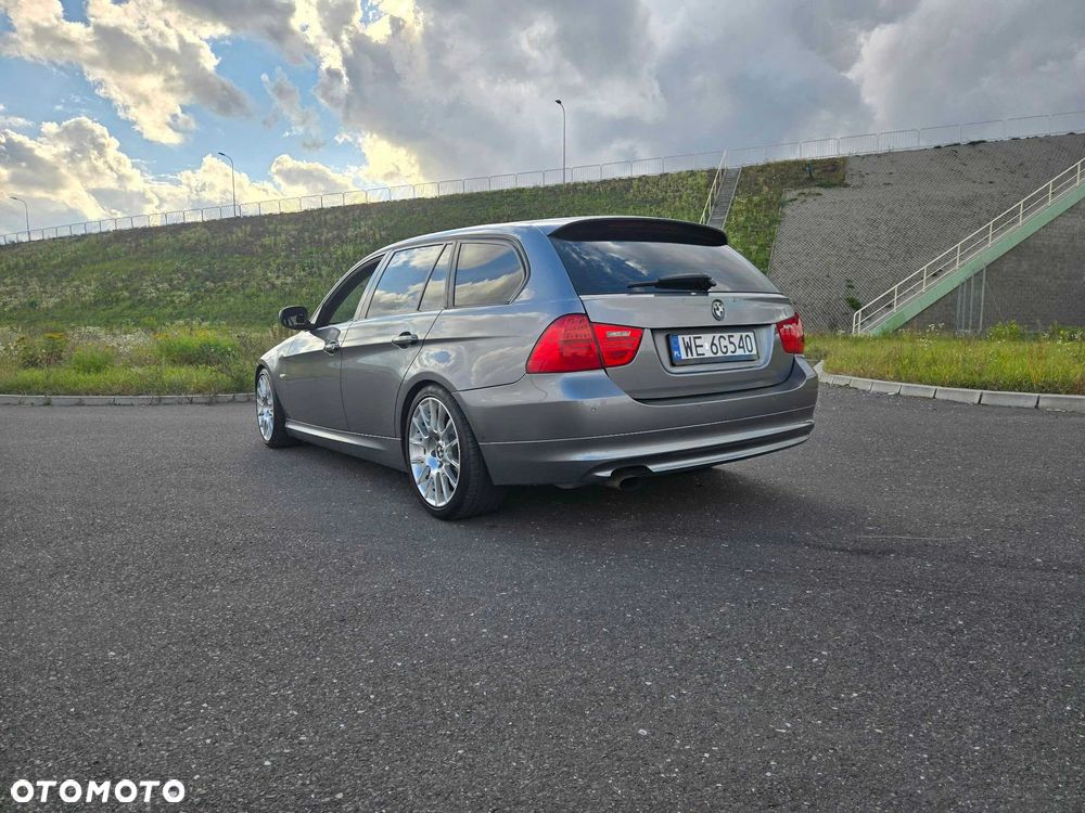 BMW Seria 3 2010 photo 3