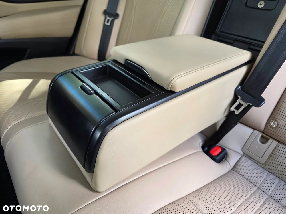 Lexus ES 300h Prestige - 26