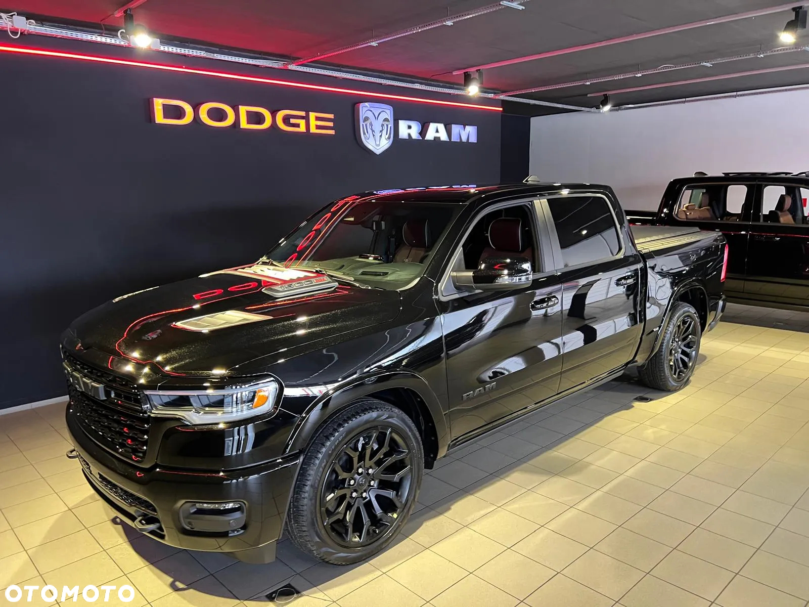Dodge RAM 1500 5.7 4x4 - 5