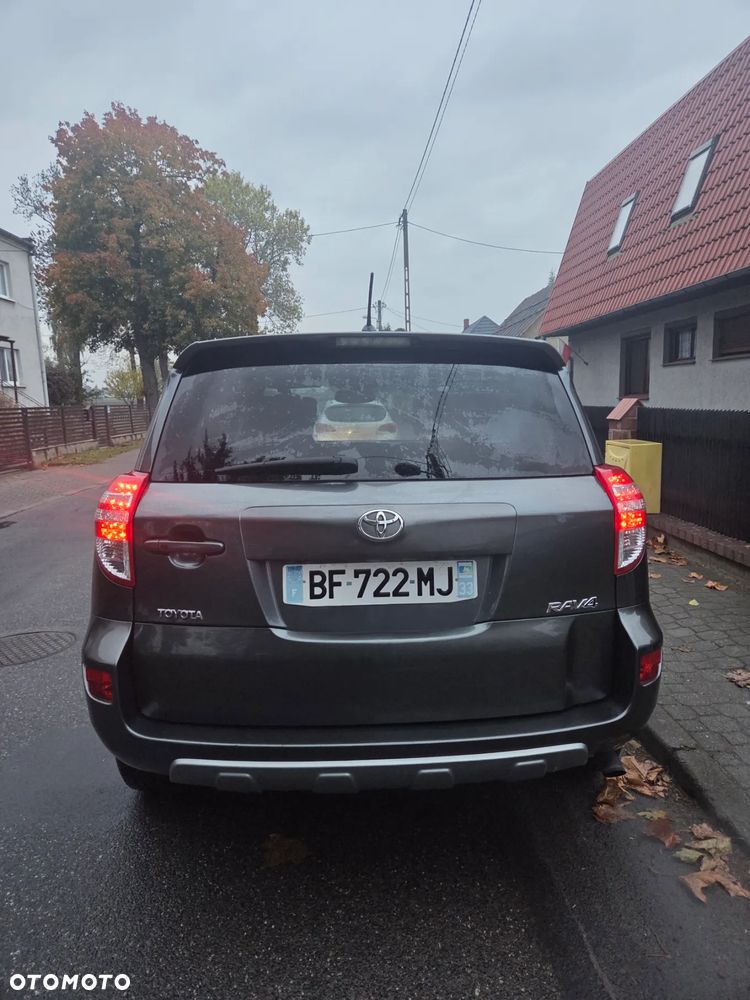 Toyota RAV4 2.2 D-4D 4x4 Executive - 14