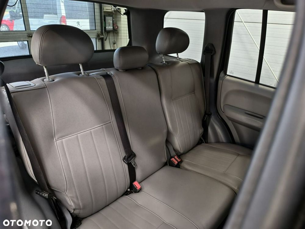 Jeep Cherokee - 16