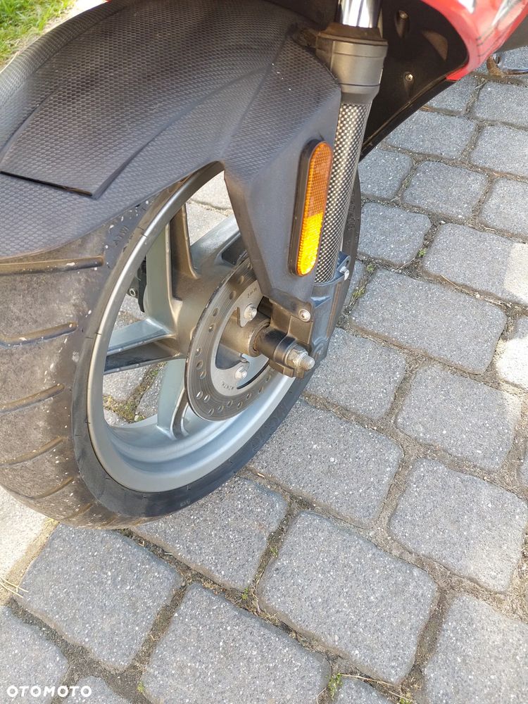 Aprilia SR - 10