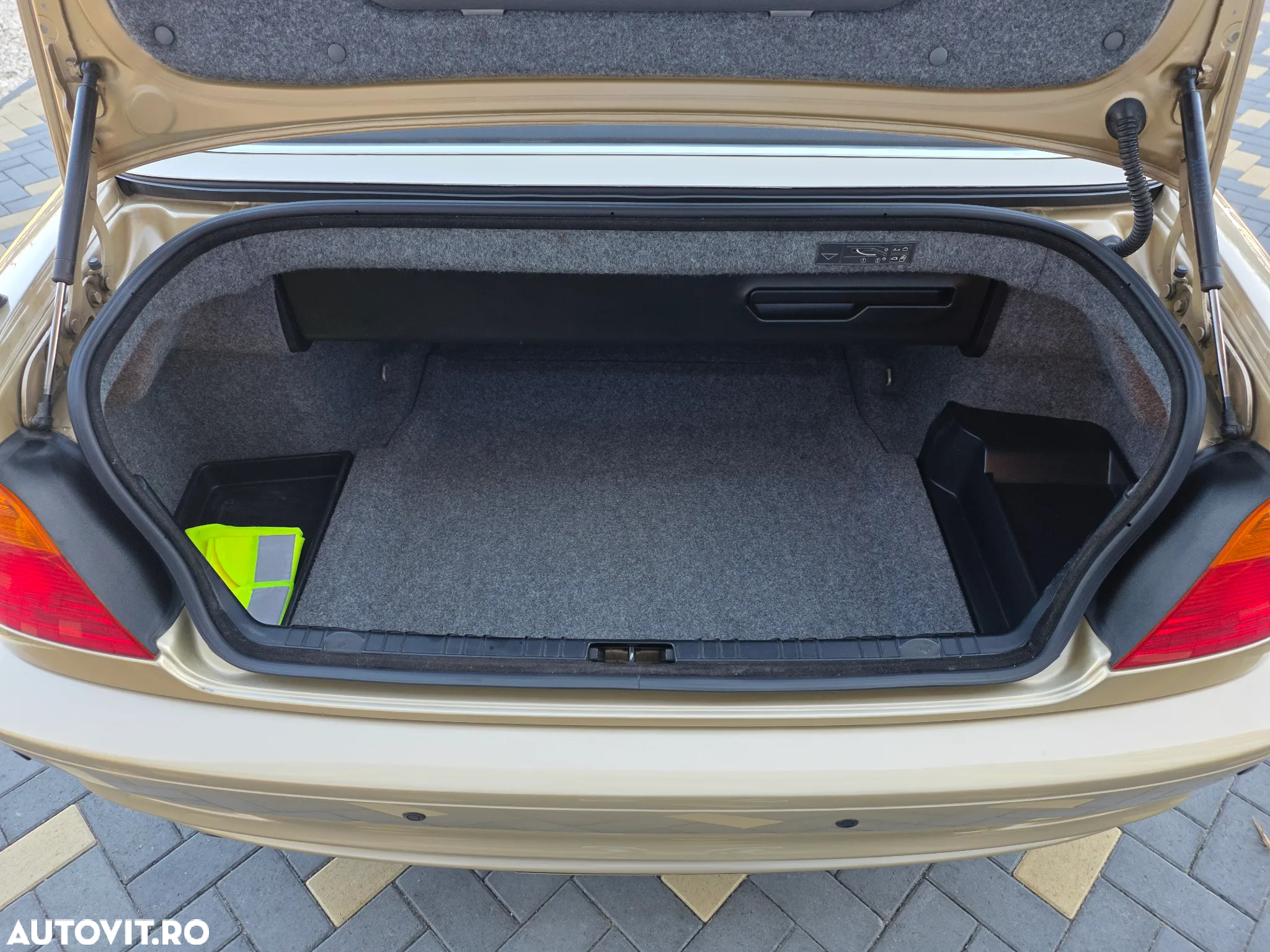 BMW Seria 3 325 Ci Cabrio - 23