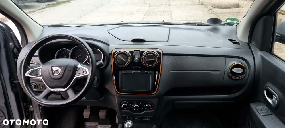 Dacia Lodgy SCe 100 Stepway - 5