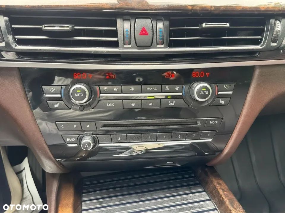 BMW X5 xDrive35i - 16