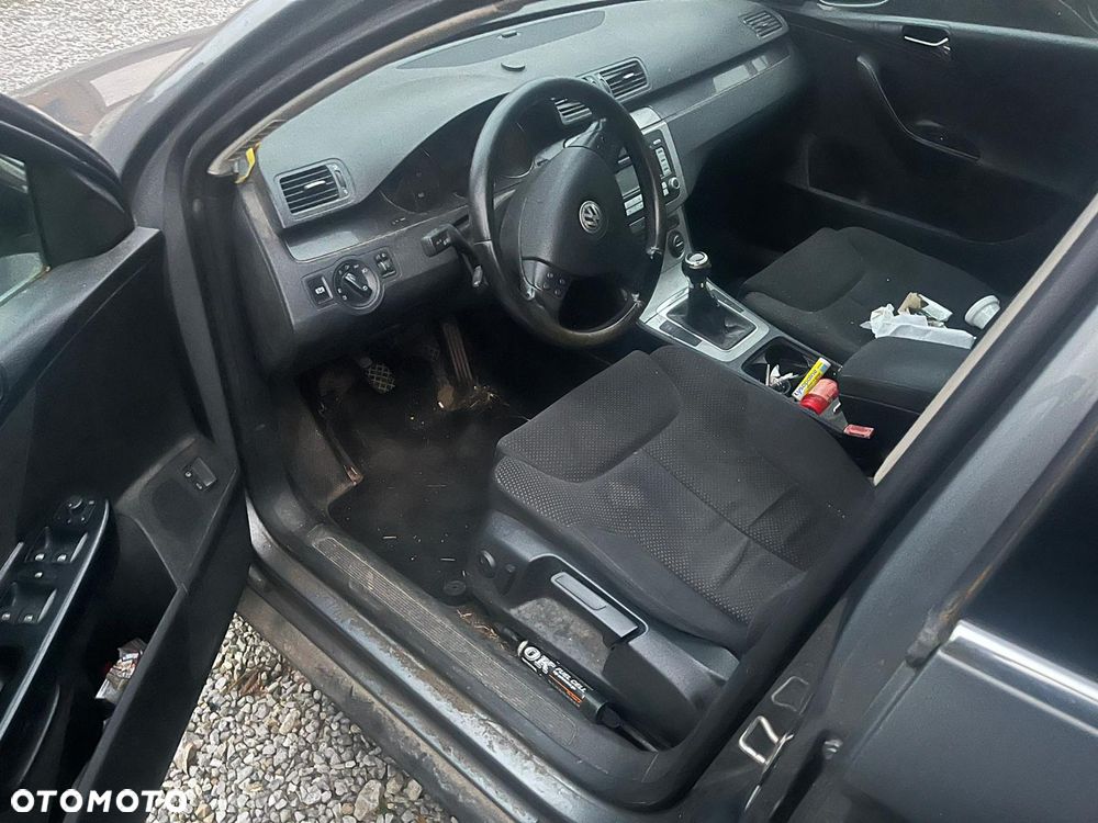 Volkswagen Passat 2.0 TDI DPF BlueMotion Technology Comfortline - 7