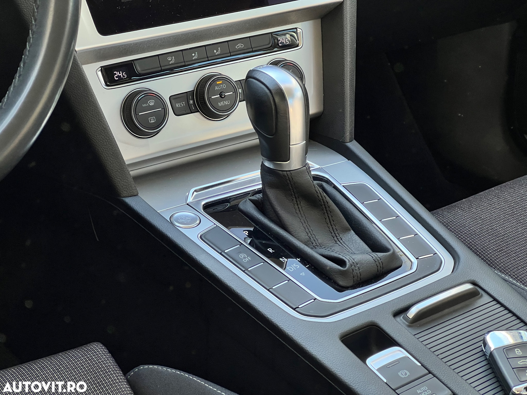Volkswagen Passat - 11