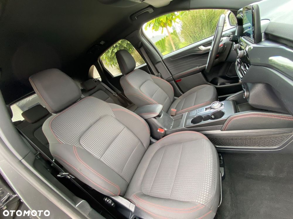 Ford Kuga - 28