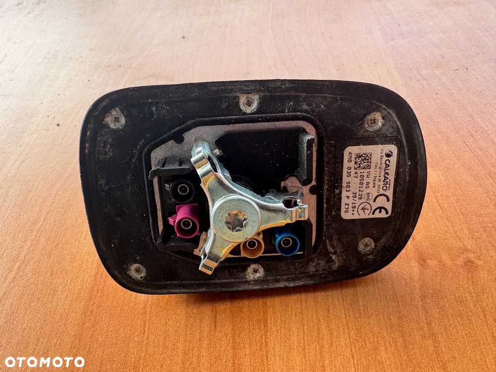 ANTENA DACHOWA AUDI A4 B9 4M0035503P LZ7G - 3