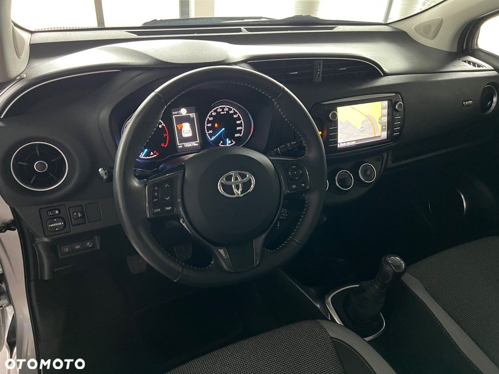 Toyota Yaris 1.5 20th Anniversary - 14