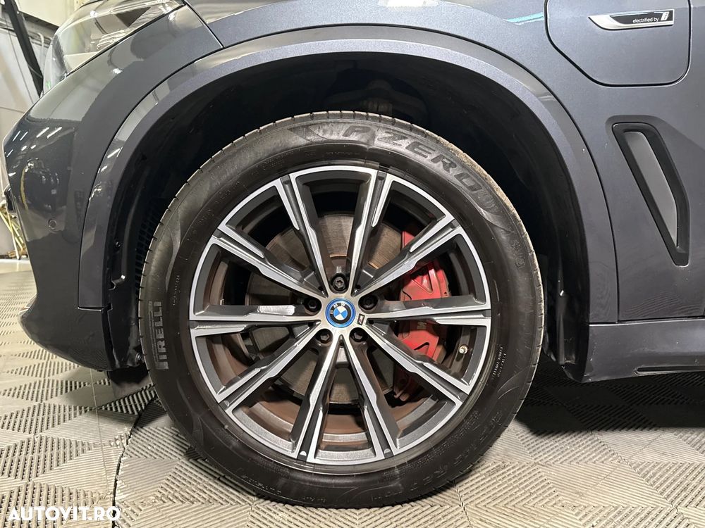 BMW X5 xDrive45e - 14