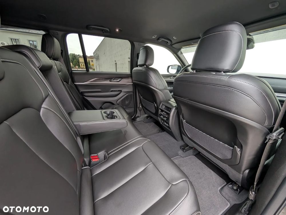 Jeep Grand Cherokee - 9