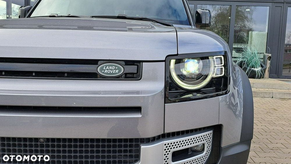 Land Rover Defender - 11