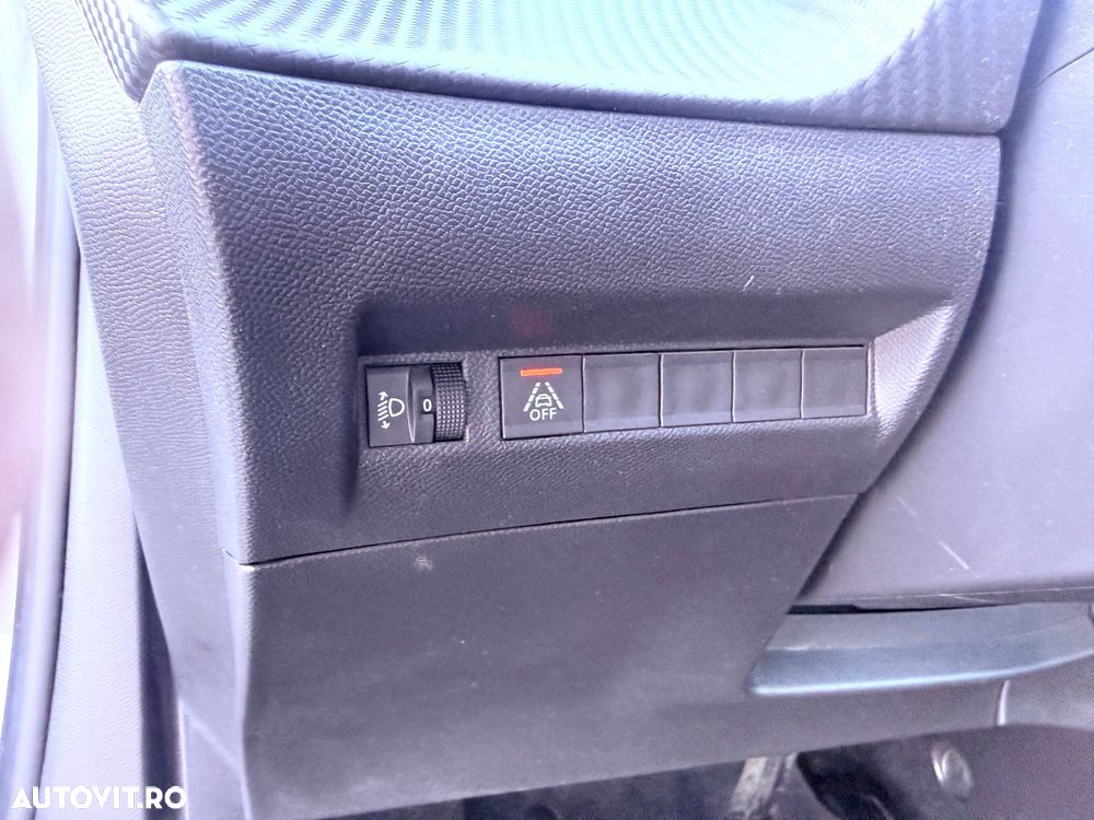 Peugeot 2008 1.2 PureTech EAT8 STT Allure Pack - 28