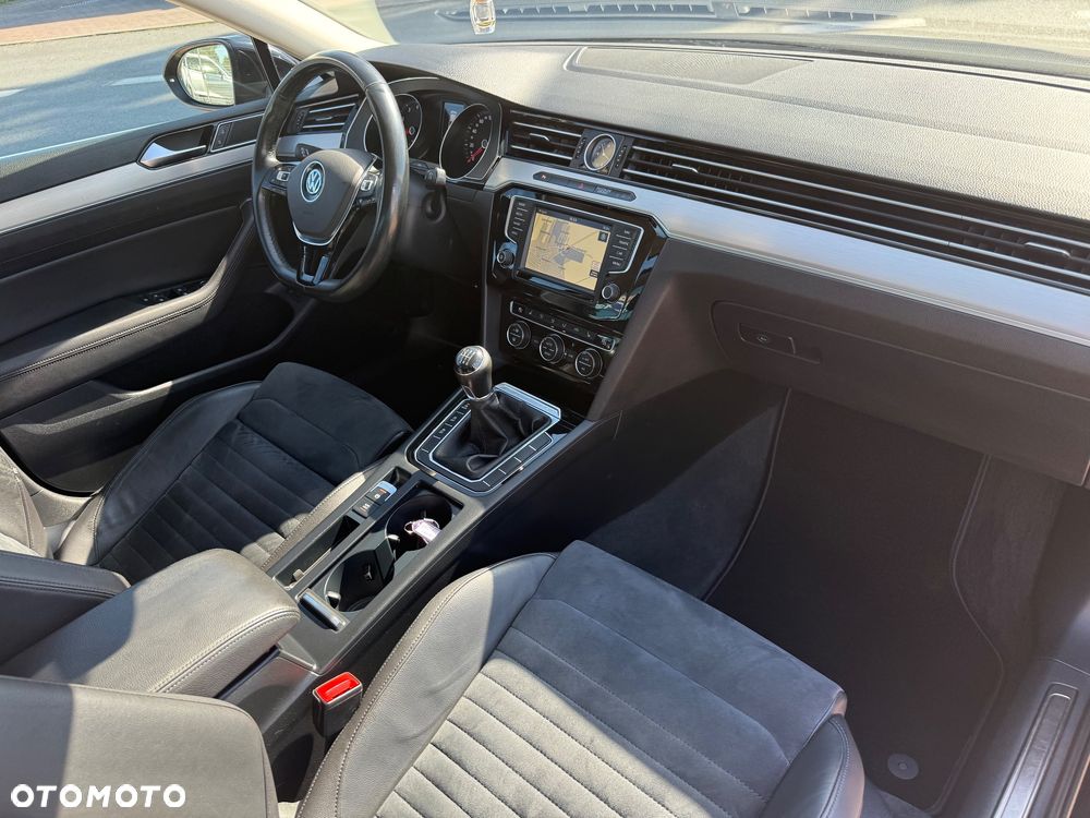 Volkswagen Passat 1.8 TSI BMT Highline - 11