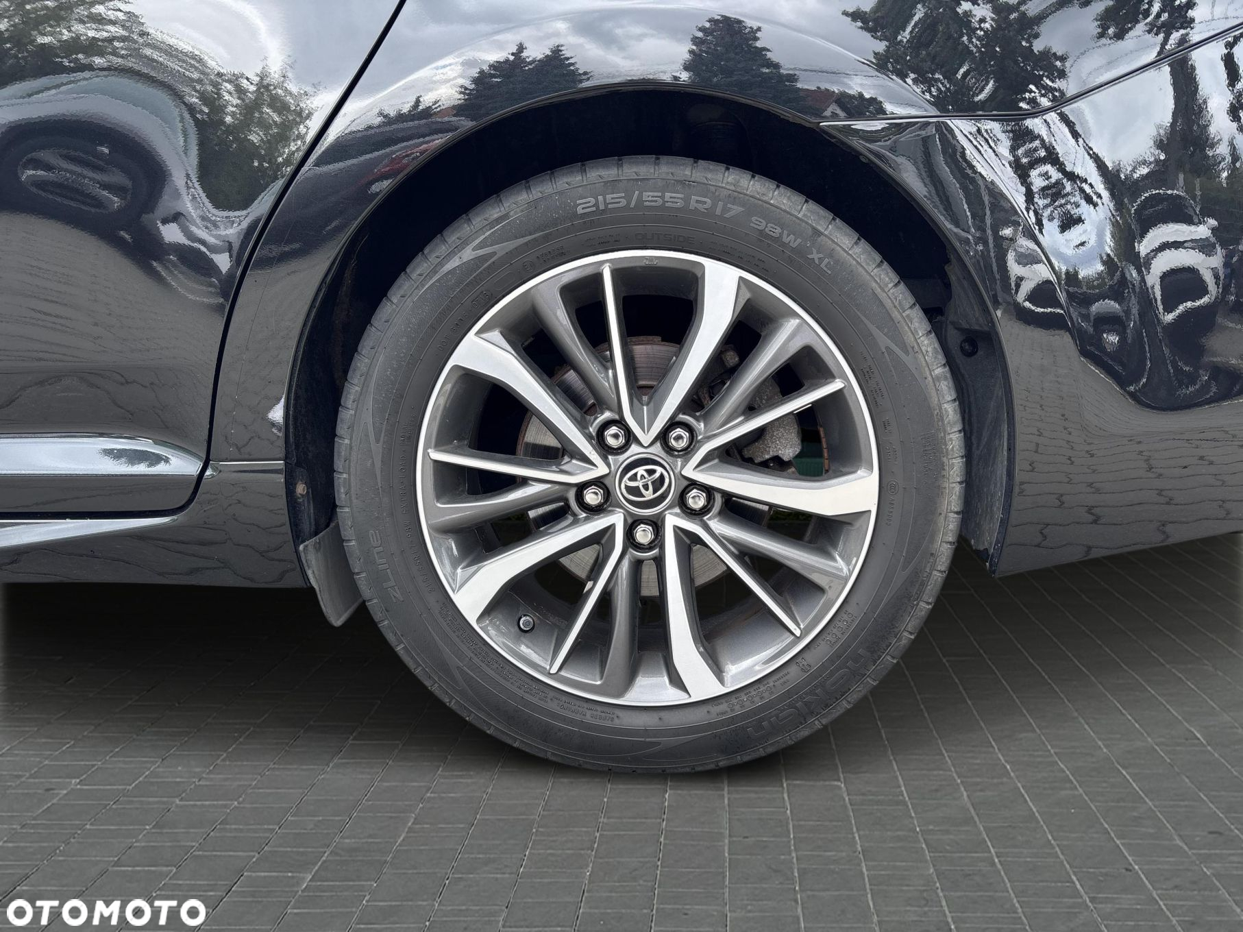 Toyota Avensis 2.0 D-4D Premium - 20