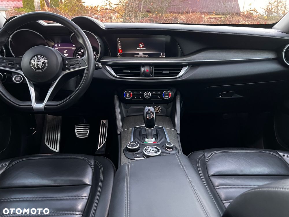 Alfa Romeo Stelvio 2.0 Turbo 16V AT8-Q4 Competizione - 29