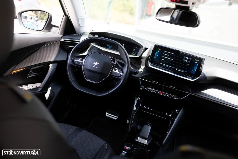 Peugeot e-2008 Allure - 3