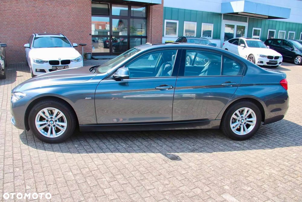 BMW Seria 3 320i Edition M Sport Shadow - 4