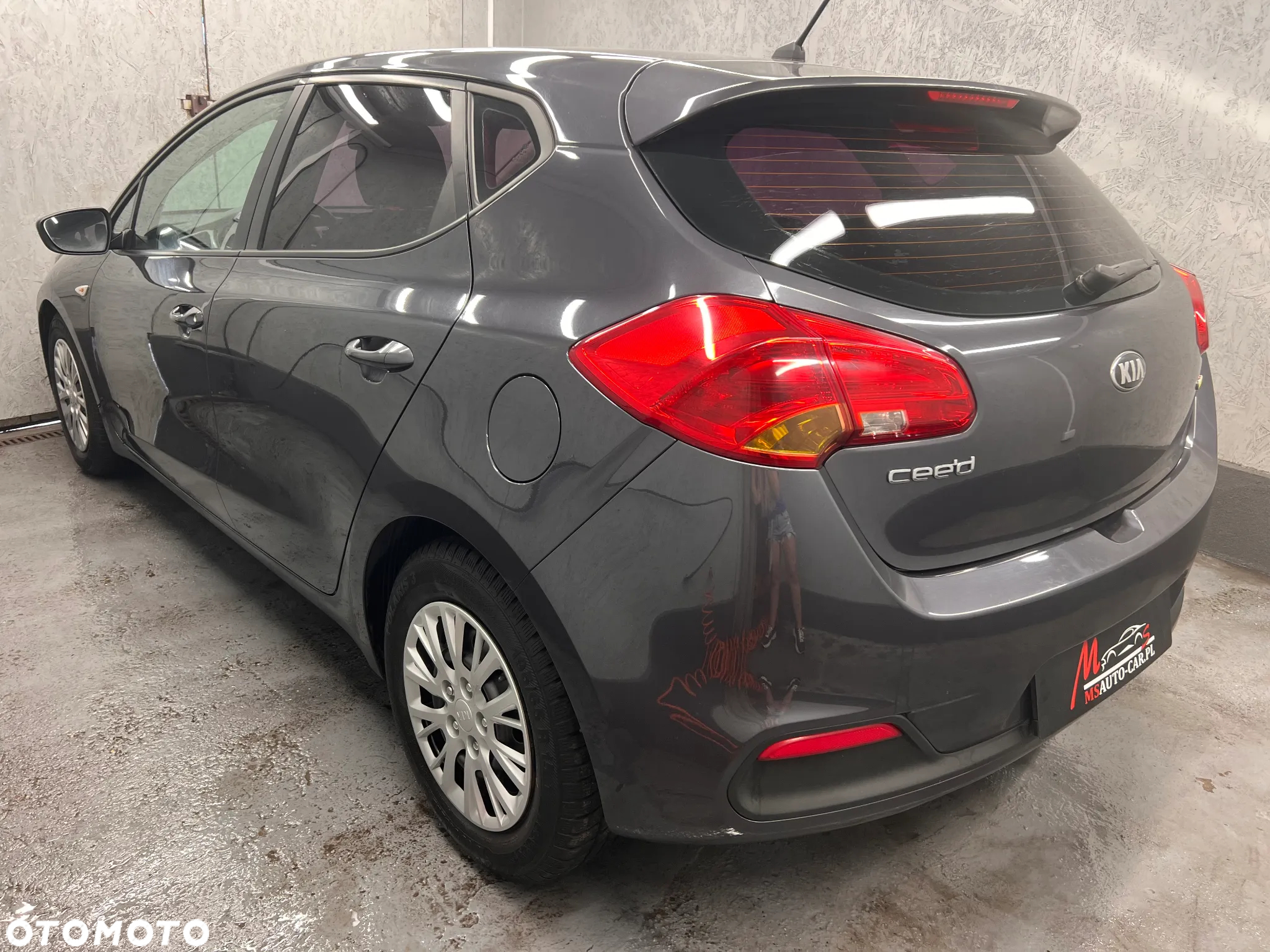 Kia Ceed - 9