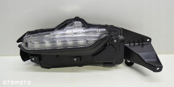 TOYOTA YARIS CROSS 2020- KIERUNKOWSKAZ OD-317 HALOGEN LED DRL PRAWY