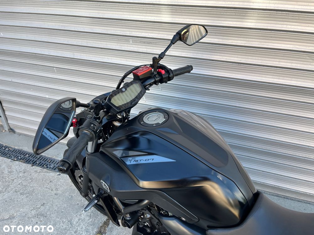 Yamaha MT - 9
