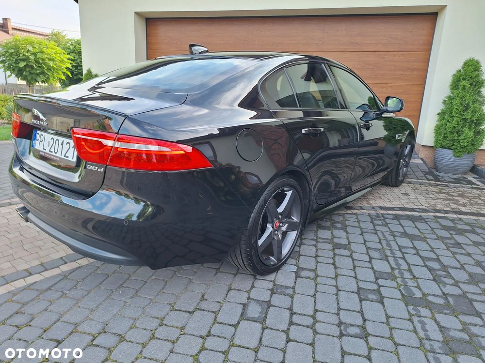 Jaguar XE 20d R-Sport - 8