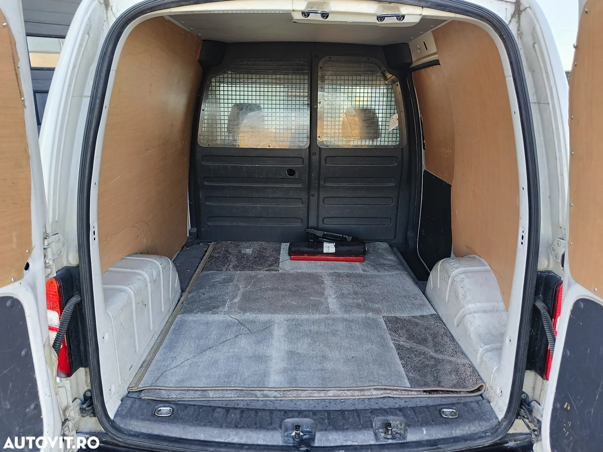 Volkswagen Caddy - 6