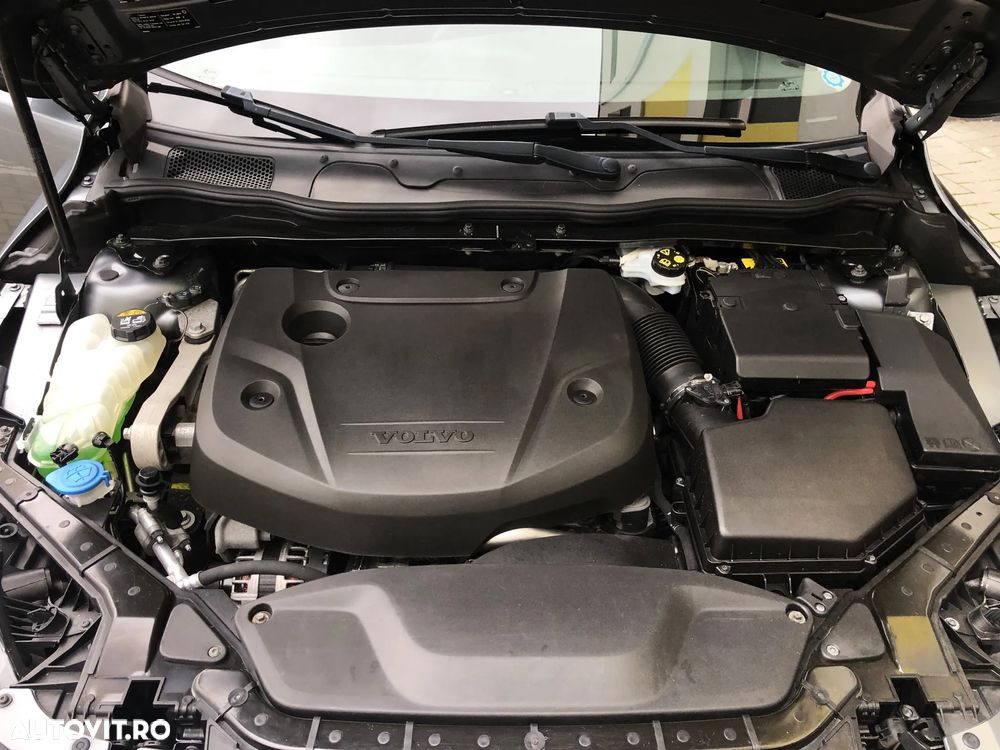 Volvo V40 D3 Geartronic Momentum - 23