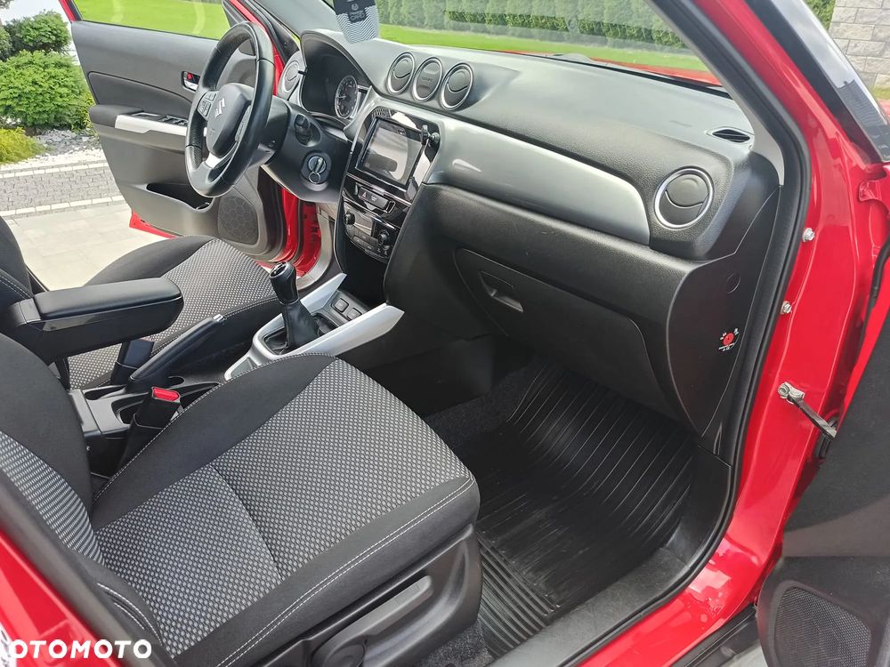 Suzuki Vitara 1.6 Comfort 2WD - 16
