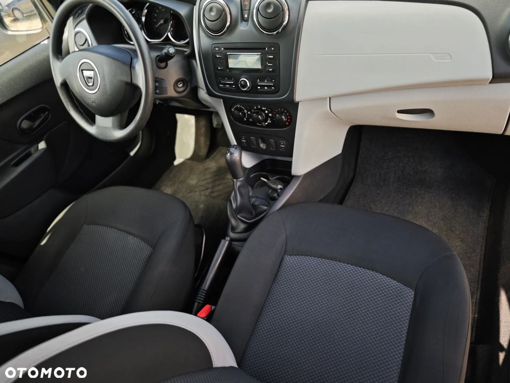 Dacia Logan 1.2 16V 75 Essentiel - 2