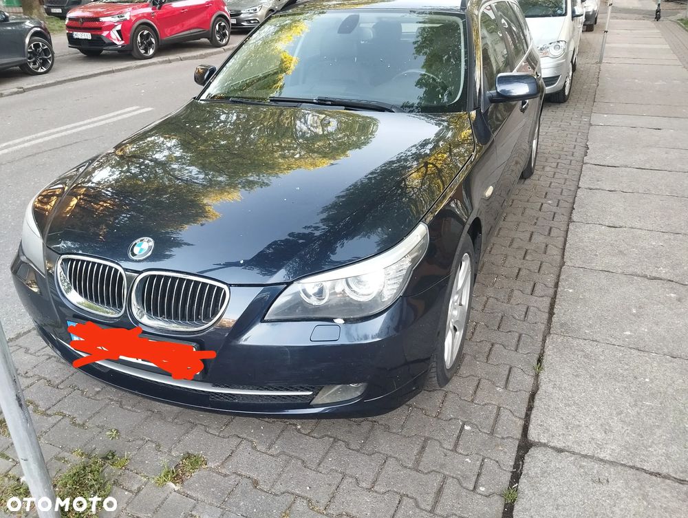 BMW Seria 5 525i xDrive - 1