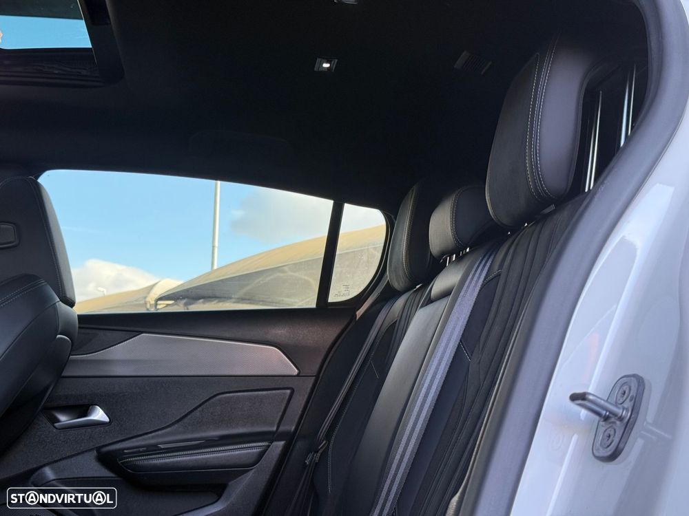 Peugeot 308 1.6 Hybrid GT e-EAT8 - 32