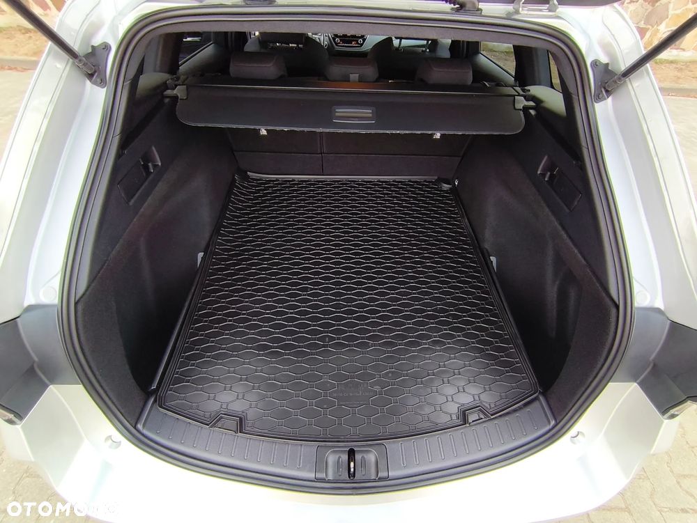 Toyota Corolla 1.2 Turbo Team Deutschland - 36