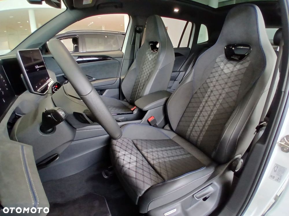 Volkswagen Tiguan - 12