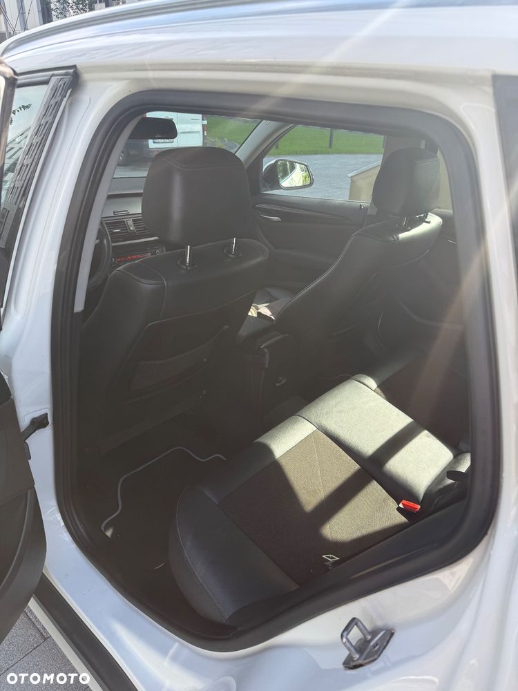 BMW X1 xDrive20d - 10