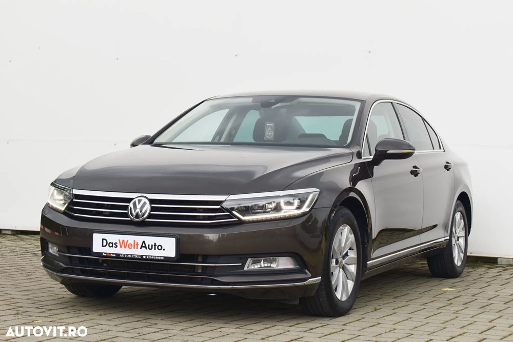 Volkswagen Passat 2.0 TDI SCR DSG Comfortline - 2