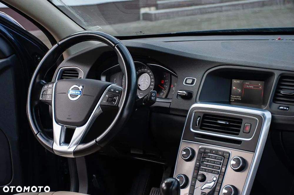 Volvo V60 D3 Business Edition - 24