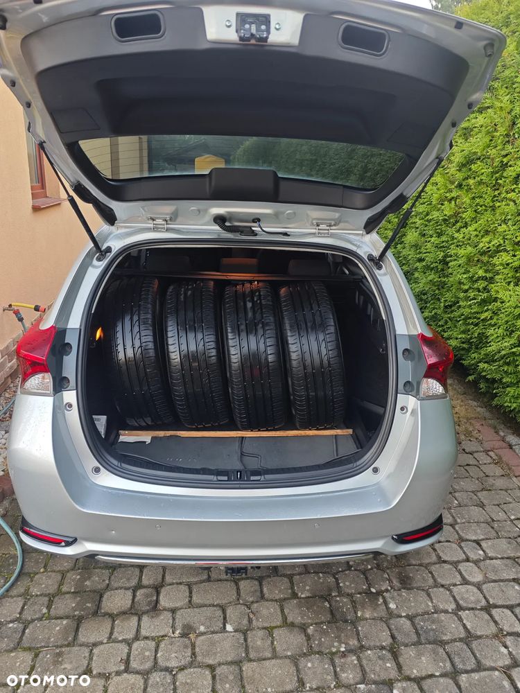 Toyota Auris 1.6 Dynamic - 31