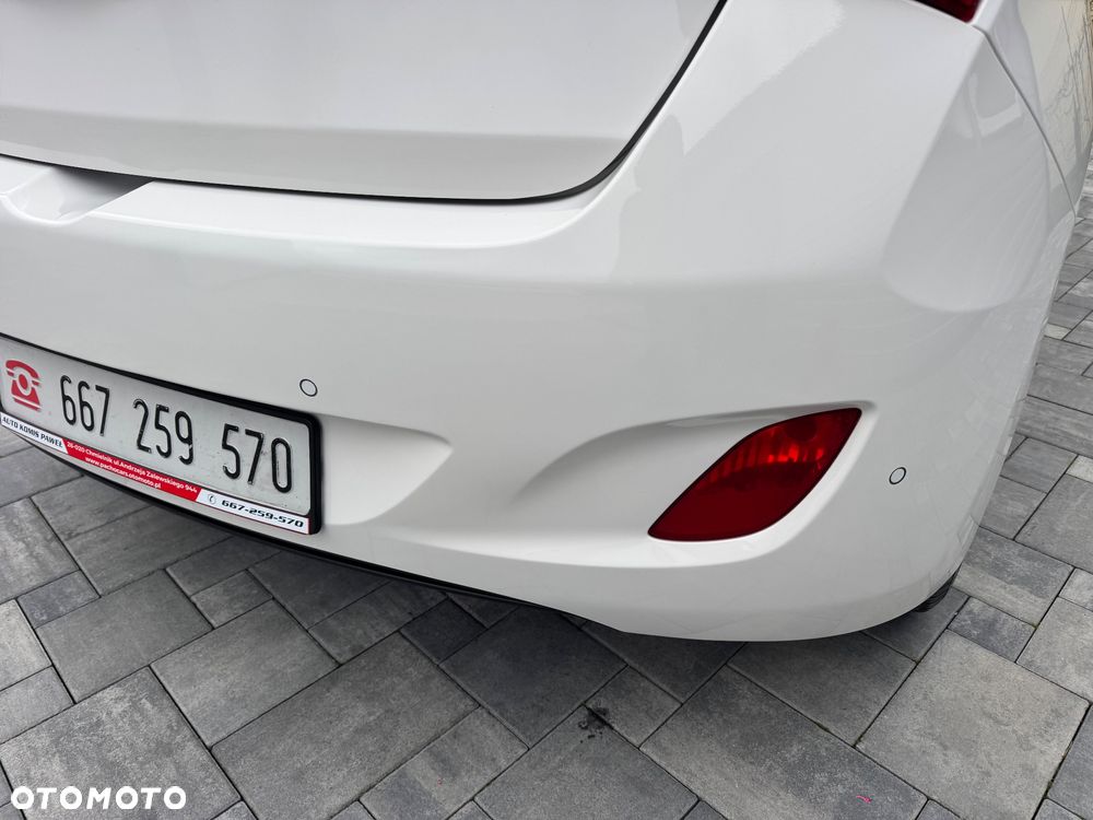 Hyundai i30 1.4 Fifa World Cup Edition - 15